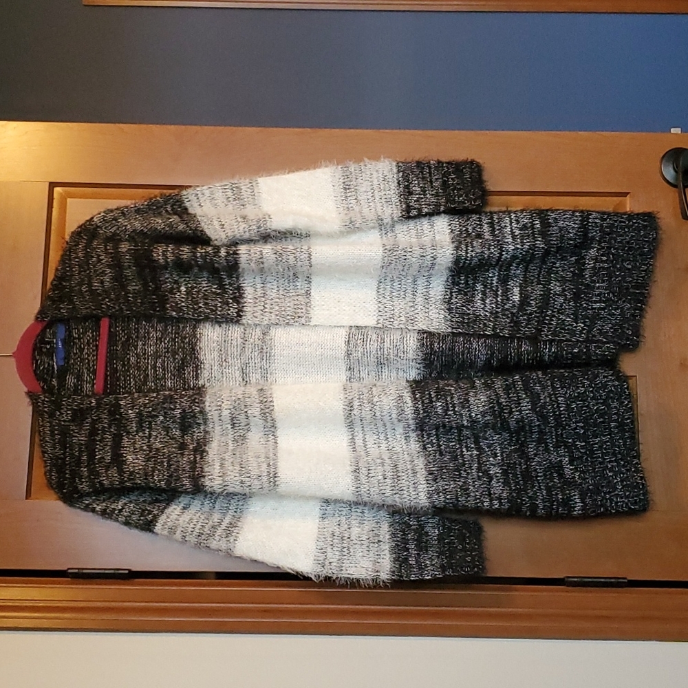 EUC Apt 9 fuzzy cardigan